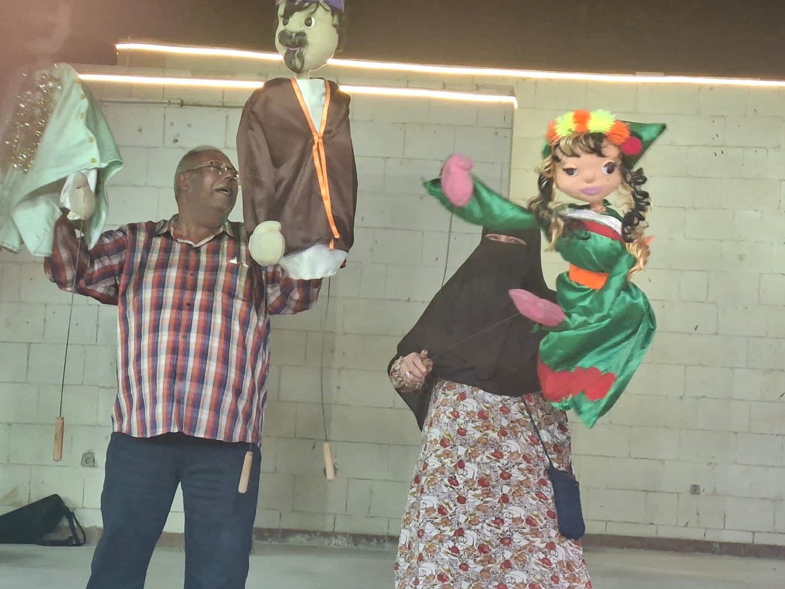 تكريمات وفائزون وعروض أراجوز في محافظات مصر